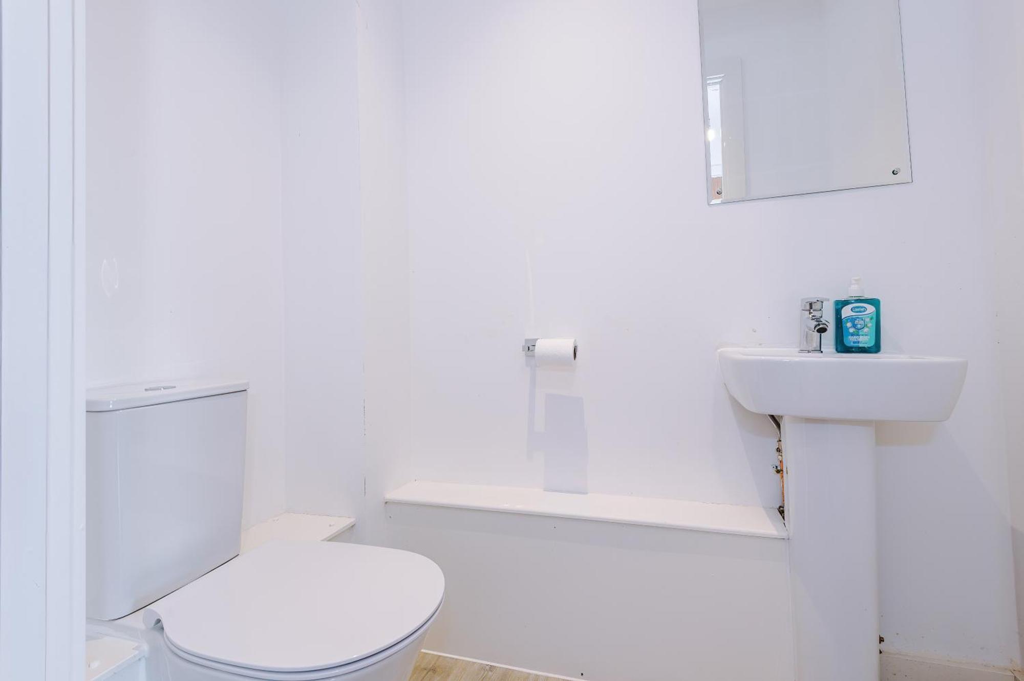 Apartamento Modern 2 Bed With Balcony By Host A *