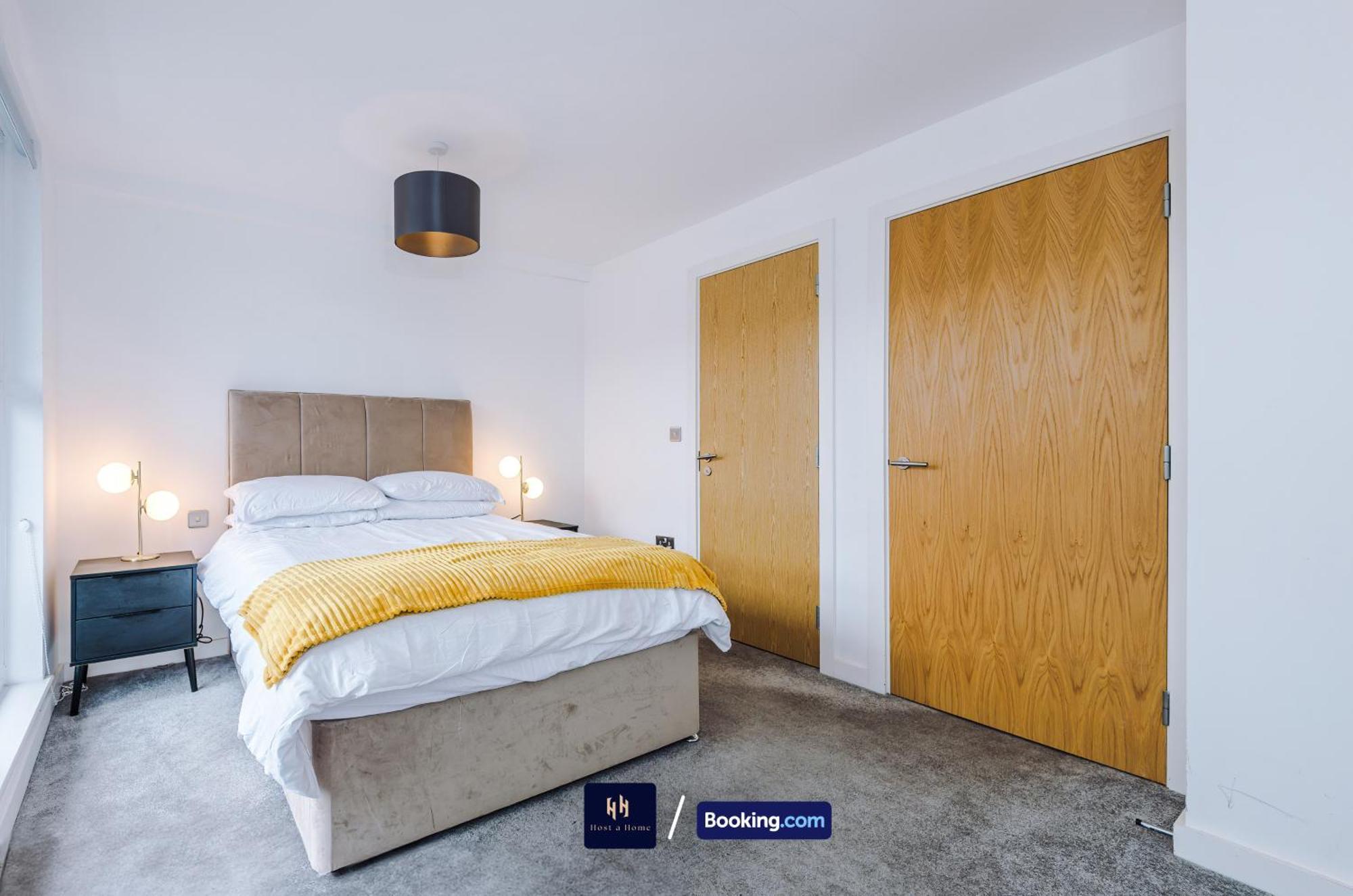 Apartment Modern 2 Bed With Balcony By Host A *
